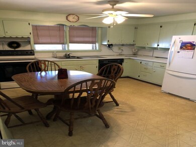 16 Vincent Rd, Phoenixville, PA 19460 - photo 4