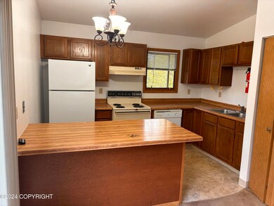 3700 Gardner St unit B, Anchorage, AK 99508 - photo 4