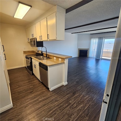 209 S Prospect Ave unit 108, Redondo Beach, CA 90277 - photo 7