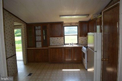 5647 Flickerville Rd, Warfordsburg, PA 17267 - photo 4