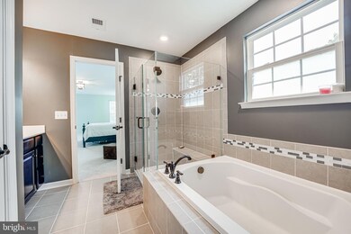 12921 Hoadly Manor Dr, Manassas, VA 20112 - photo 6