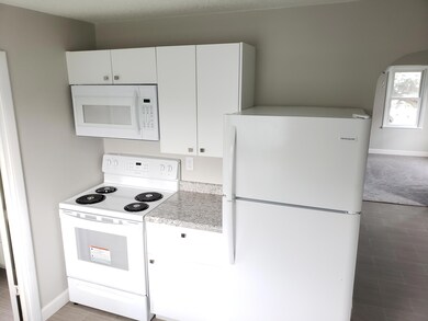 814 4th Ave NW, Jamestown, ND 58401 - photo 3