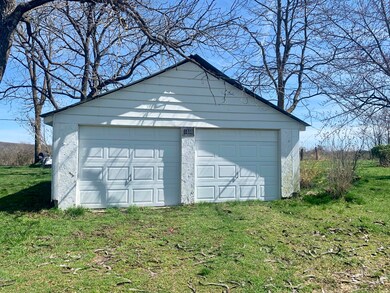 1030 Sampson RD Niangua MO 65713