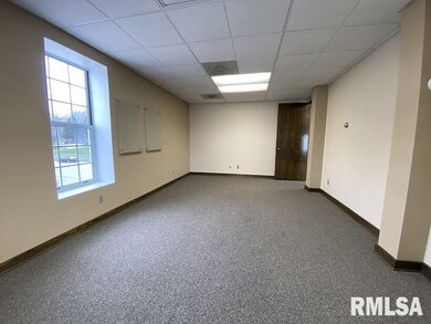 1225 E River Dr unit 310, Davenport, IA 52803 - photo 2