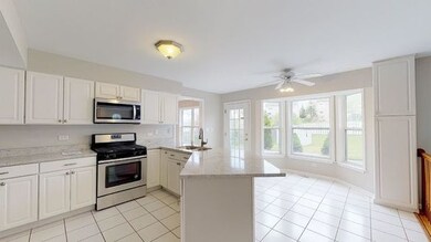 1052 Creekview Ln, Lake In the Hills, IL 60156 - photo 7