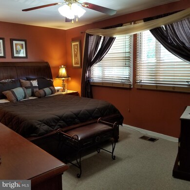 402 West Ct, Glen Burnie, MD 21061 - photo 4