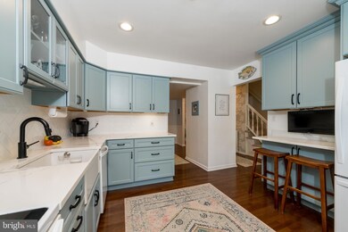 17 Inverin Cir, Lutherville Timonium, MD 21093 - photo 4