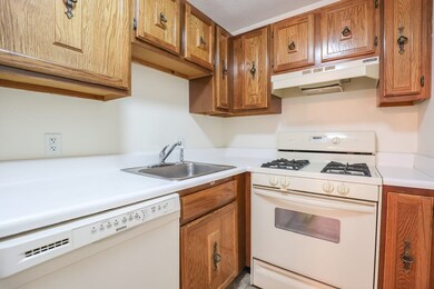 9 Kenmar Dr unit 19, Billerica, MA 01821 - photo 5