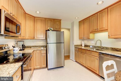 14917 Talking Rock Ct, North Potomac, MD 20878 - photo 4