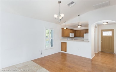 212 E Phoenix St, Lake Placid, FL 33852 - photo 4