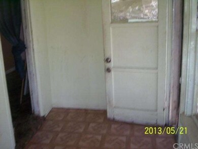 FRONT PORCH ENTRY