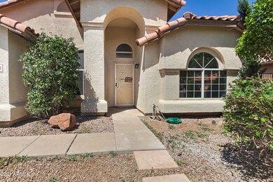 438 W Nopal Ave-5