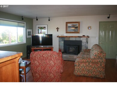 30409 Hillside Terrace, Gold Beach, OR 97444 - photo 4