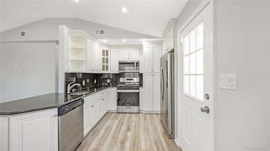 147 W Hampton Rd, Lindenhurst, NY 11757 - photo 3