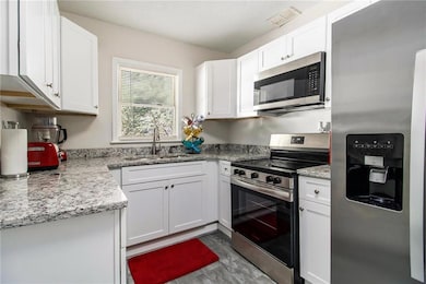 3367 Misty Valley Rd, Decatur, GA 30032 - photo 6