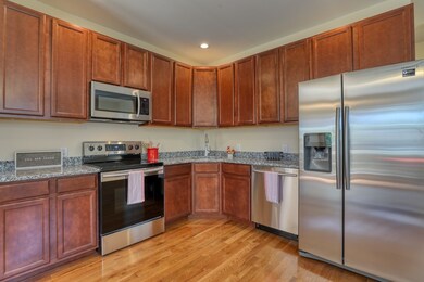 165 Clarendon Ave, Chicopee, MA 01013 - photo 5