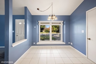 2108 Navarone Dr, Naperville, IL 60565 - photo 7