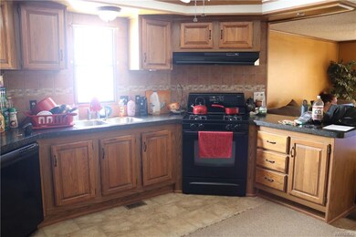 22 Brookridge Dr, Hamburg, NY 14075 - photo 5