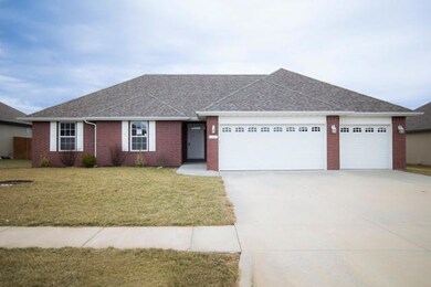642 N Maplewood Hills Rd, Nixa, MO 65714 - photo 3