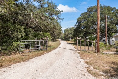 10475 Doheny, Helotes, TX 78023 - photo 4