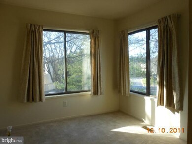 13 Sparrow Valley Ct, Montgomery Village, MD 20886 - photo 5