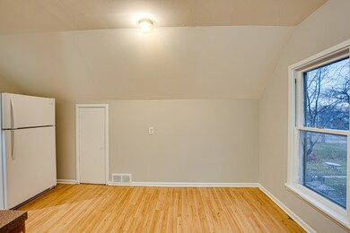 unlisted-address, Aurora, IL 60505 - photo 5