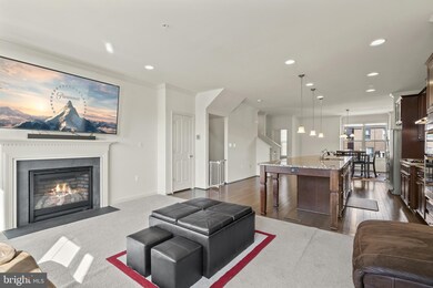 13758 Foggy Glen Dr, Silver Spring, MD 20906 - photo 2