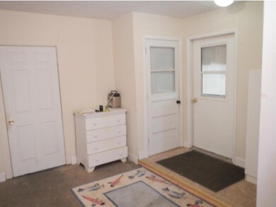 206 Laplatte Cir, Shelburne, VT 05482 - photo 4