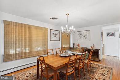 7207 Gordons Rd, Falls Church, VA 22043 - photo 3