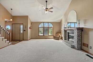 9124 Yellow Tree Ct, Fort Wayne, IN 46804 - photo 4