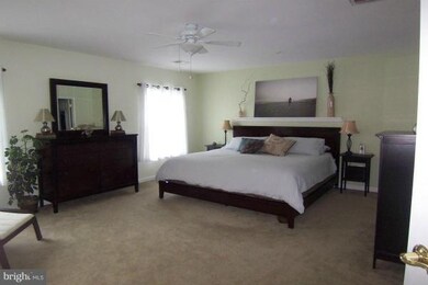 44052 Delphinium Dr, California, MD 20619 - photo 2