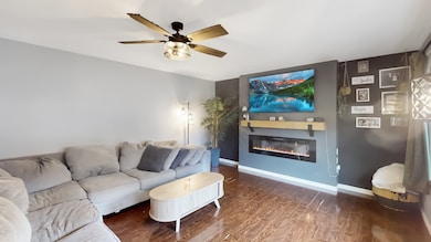 unlisted-address, Aurora, IL 60506 - photo 4