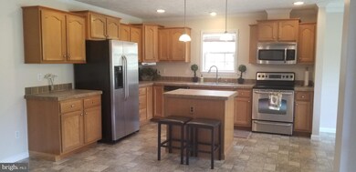 27046 Shannon Mill Dr, Ruther Glen, VA 22546 - photo 4