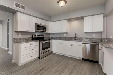 6646 S 42nd St - MLS-12