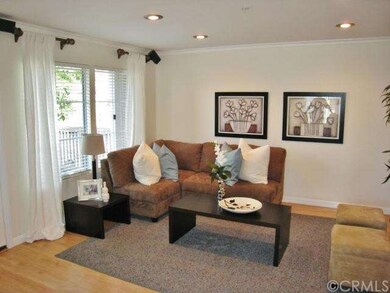 Large & Bright Living Room