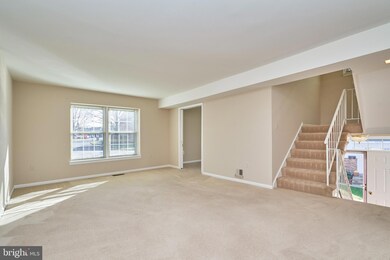 8038 Sleepy View Ln, Springfield, VA 22153 - photo 6