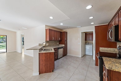 3 S Granada Ln, Port Saint Lucie, FL 34952 - photo 5