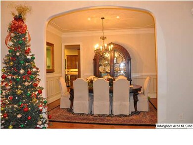 Formal dinning room for all your entertaining need