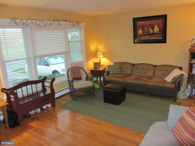 324 Parkview Ave, Reading, PA 19606 - photo 4