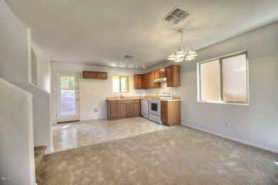007_Dining-Kitchen View