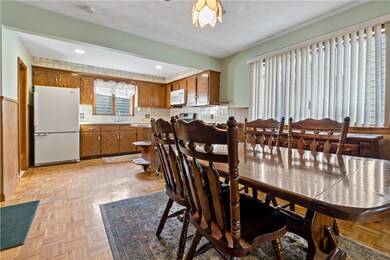 40 Bourne St, Bristol, RI 02809 - photo 7