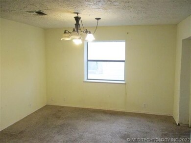 Formal Dining