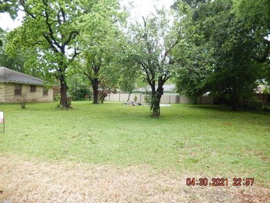 218 Betral St, Houston, TX 77022 - photo 2