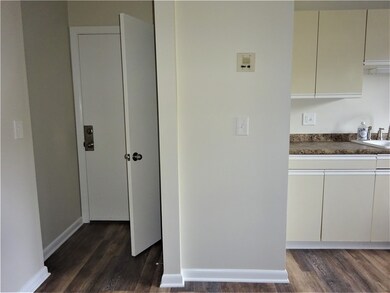 14 Village Ct, West Warwick, RI 02893 - photo 4