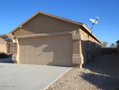 022-206828 FRONT RIGHT