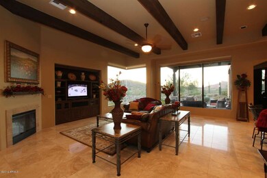 4317 Deserts gate family room