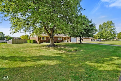 7315 Hidden Valley Dr, Plainfield, IN 46168 - photo 3