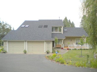 325 Pair A Dice Ranch Rd, Jacksonville, OR 97530 - photo 2