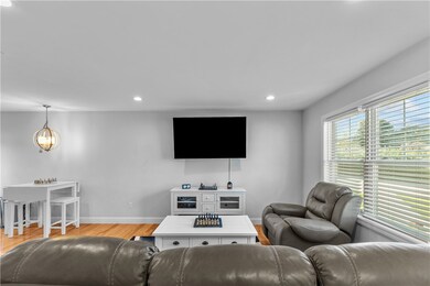 37 Mariner Way, Middletown, RI 02840 - photo 4