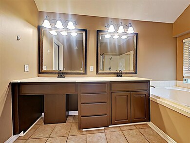 2429 Aberdeen Dr, Bedford, TX 76021 - photo 7